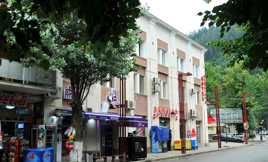 Alma-Ata Hotel Borjomi Eksteriør billede