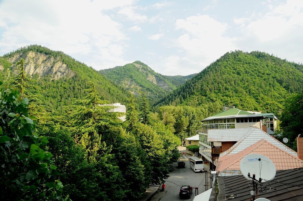 Alma-Ata Hotel Borjomi Eksteriør billede
